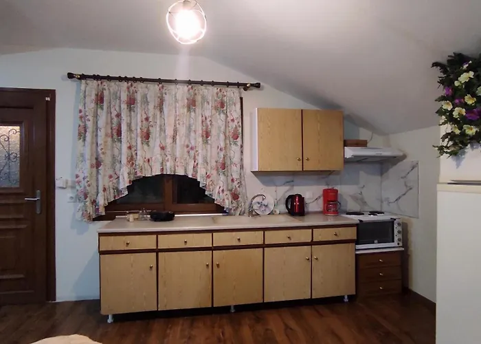 Magnolia House